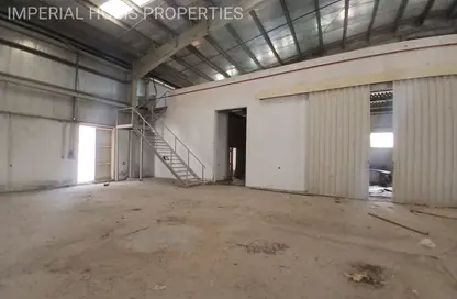 مستودع - استوديو - 2 حمامات للبيع في أم الثعوب - أم القيوين