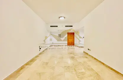 Apartment - 2 Bedrooms - 3 Bathrooms for rent in Sheikh Zayed Road - Dubai