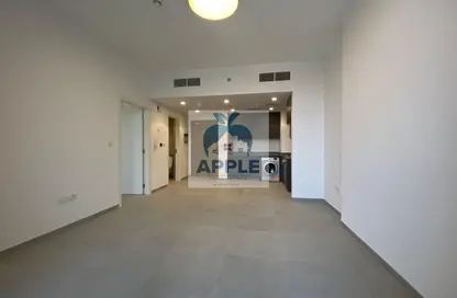 شقة - غرفة نوم - 2 حمامات للايجار في طراز 2 - الجادة - الشارقة