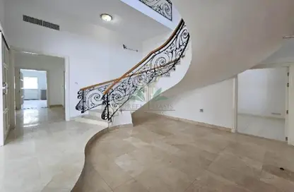 Villa - 4 Bedrooms - 4 Bathrooms for rent in Umm Suqeim 2 - Umm Suqeim - Dubai
