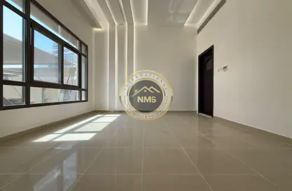 Apartment - Studio - 1 Bathroom for rent in Airport Road - Abu Dhabi Apartment - Studio - 1 Bathroom for rent in Airport Road - Abu Dhabi