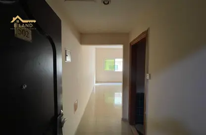 Apartment - 1 Bedroom - 2 Bathrooms for rent in Al Mahatta - Al Qasimia - Sharjah Apartment - 1 Bedroom - 2 Bathrooms for rent in Al Mahatta - Al Qasimia - Sharjah