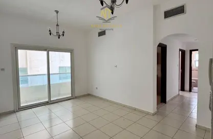 Apartment - 1 Bedroom - 2 Bathrooms for rent in Blue Tower - Al Majaz 3 - Al Majaz - Sharjah