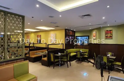 محل - استوديو - 2 حمامات للايجار في أبو شغارة - الشارقة