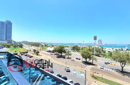 Apartment - 4 Bedrooms - 5 Bathrooms for rent in Al Sahel Tower 1 - Al Sahel Towers - Corniche Road - Abu Dhabi
