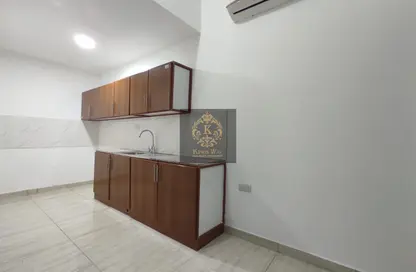 شقة - غرفة نوم - 2 حمامات للايجار في مدينة محمد بن زايد - أبوظبي