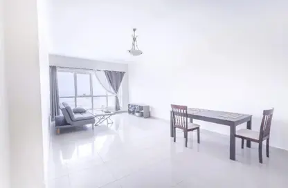Apartment - 1 Bedroom - 2 Bathrooms for rent in Lake Point Tower - JLT Cluster N - Jumeirah Lake Towers - Dubai