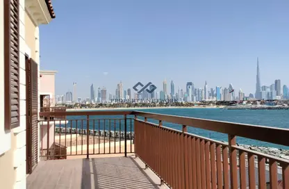 Villa - 5 Bedrooms - 6 Bathrooms for rent in Sur La Mer - La Mer - Jumeirah - Dubai