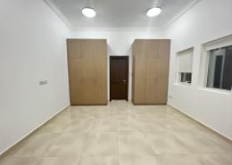 شقة - 2 غرف نوم - 4 حمامات للكراء في مدينة شخبوط - أبوظبي