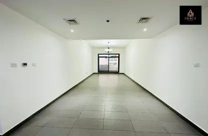 Empty Room image for: Apartment - 2 Bedrooms - 3 Bathrooms for rent in Al Mamzar Building - Al Mamzar - Deira - Dubai, Image 1