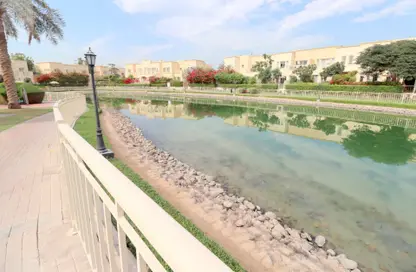 فيلا - 2 غرف نوم - 2 حمامات للبيع في الينابيع 5 - الينابيع - دبي