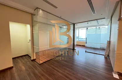 مكتب - استوديو للايجار في شارع المطار - أبوظبي مكتب - استوديو للايجار في شارع المطار - أبوظبي