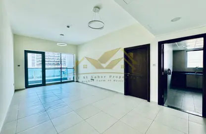 Apartment - 1 Bedroom - 2 Bathrooms for rent in Jumeirah Garden City - Al Satwa - Dubai