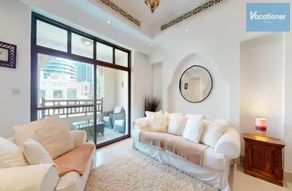صورة لـ غرفة المعيشة شقة - غرفة نوم - 1 حمام للايجار في التاجر ريزيدنس - جزيرة المدينة القديمة - دبي وسط المدينة - دبي ، صورة رقم 1