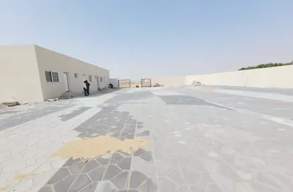 أرض - استوديو - 1 حمام للايجار في الصجعة الصناعية - آلصجعه - الشارقة