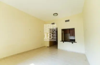 شقة - 1 حمام للايجار في مبني 114 - طراز حديث - ديسكفري غاردنز - دبي