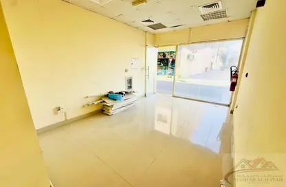 Shop - Studio - 2 Bathrooms for rent in Muwailih Building - Muwaileh - Sharjah