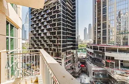 Apartment - 3 Bedrooms - 2 Bathrooms for sale in Standpoint Tower 2 - Standpoint Towers - Downtown Dubai - Dubai