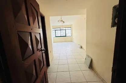 شقة - غرفة نوم - 1 حمام للايجار في مبنى القاسمية 10 - المحطة - القاسمية - الشارقة