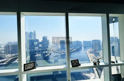 مكتب - استوديو للايجار في B2B  برج - الخليج التجاري - دبي