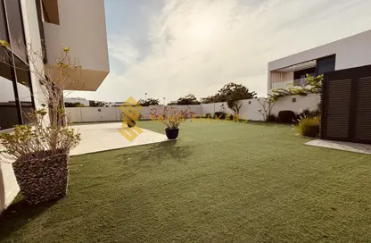 Villa - 5 Bedrooms - 6 Bathrooms for rent in West Yas - Yas Island - Abu Dhabi
