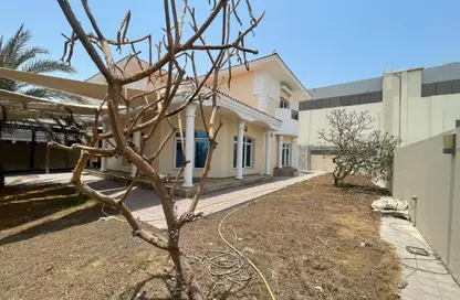 Villa - Studio - 6 Bathrooms for rent in Umm Suqeim 2 - Umm Suqeim - Dubai