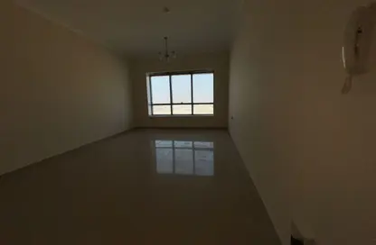 Apartment - 2 Bedrooms - 2 Bathrooms for rent in Dar Al Majaz - Jamal Abdul Nasser Street - Al Majaz - Sharjah Apartment - 2 Bedrooms - 2 Bathrooms for rent in Dar Al Majaz - Jamal Abdul Nasser Street - Al Majaz - Sharjah