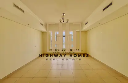 Apartment - 3 Bedrooms - 4 Bathrooms for rent in Al Mamzar - Al Mamzar - Sharjah - Sharjah