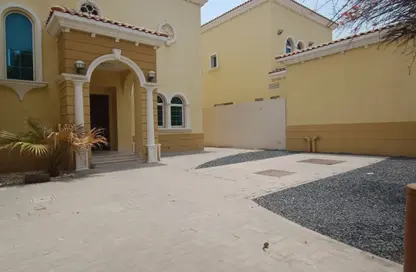 Villa - 3 Bedrooms - 5 Bathrooms for rent in Mediterranean - Jumeirah Park - Dubai