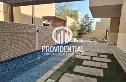 Villa - 3 Bedrooms - 4 Bathrooms for rent in Hemaim Community - Al Raha Gardens - Abu Dhabi