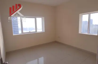 شقة - 2 غرف نوم - 2 حمامات للايجار في الخان - الشارقة