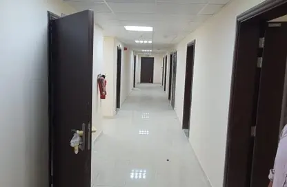 مجمع سكني - 8 غرف نوم - 8 حمامات للبيع في الصجعة الصناعية - آلصجعه - الشارقة
