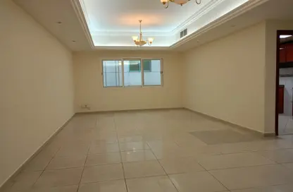 Apartment - 2 Bedrooms - 3 Bathrooms for rent in Al Menhali Building - Oud Metha - Bur Dubai - Dubai
