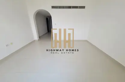 Apartment - 2 Bedrooms - 2 Bathrooms for rent in Hoshi - Al Badie - Sharjah