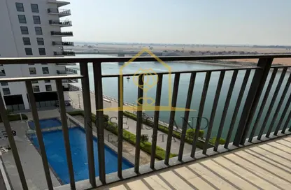 Apartment - Studio - 1 Bathroom for rent in Waters Edge - Yas Island - Abu Dhabi