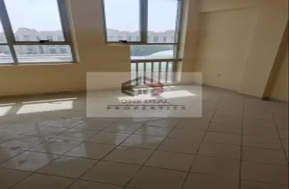 Empty Room image for: Apartment - 2 Bedrooms - 2 Bathrooms for rent in Central District - Al Ain, Image 1