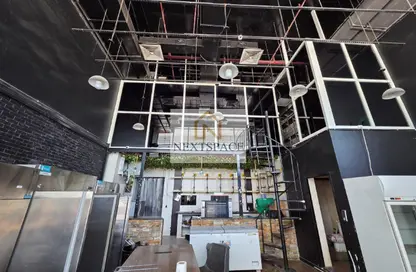 Shop - Studio for rent in Oxford Tower - Business Bay - Dubai