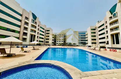 Apartment - 2 Bedrooms - 3 Bathrooms for rent in Umm E Hurair Building - Al Karama - Dubai