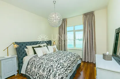 Apartment - 3 Bedrooms - 4 Bathrooms for sale in Al Sultana - Shoreline Apartments - Palm Jumeirah - Dubai