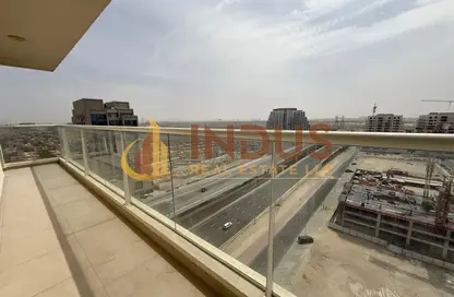 شقة - 2 غرف نوم - 3 حمامات للبيع في عزيزي بلازا - الفرجان - دبي