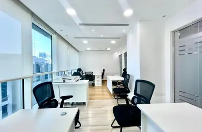 Office Space - Studio - 4 Bathrooms for rent in Hamdan Street - Abu Dhabi