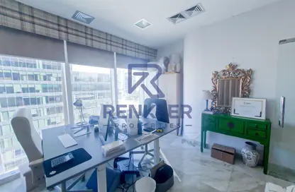 مكتب - استوديو - 1 حمام للايجار في القمة - الخليج التجاري - دبي