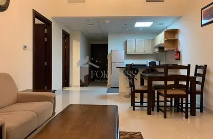 شقة - غرفة نوم - 2 حمامات للايجار في مساكن النخبة رقم 7 - مساكن النخبة الرياضية - مدينة دبي الرياضية - دبي