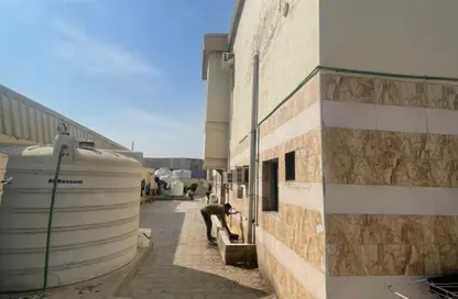 سكن عمال - استوديو - 8 حمامات للبيع في المنطقة الصناعية - عجمان
