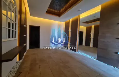 Office Space - Studio - 7+ Bathrooms for rent in Al Khalidiya - Abu Dhabi