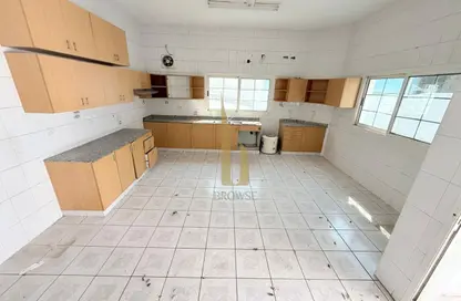 Villa - 4 Bedrooms - 4 Bathrooms for rent in Umm Suqeim 1 Villas - Umm Suqeim 1 - Umm Suqeim - Dubai