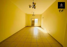 Apartment - 3 bedrooms - 3 bathrooms for rent in R421 - Karama - Dubai