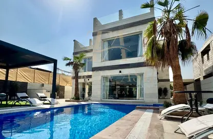 Villa - 3 Bedrooms - 5 Bathrooms for sale in Jumeirah Park Homes - Jumeirah Park - Dubai