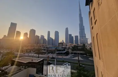 شقة - 2 غرف نوم - 3 حمامات للايجار في ينسون 2 - ينسون - المدينة القديمة - دبي شقة - 2 غرف نوم - 3 حمامات للايجار في ينسون 2 - ينسون - المدينة القديمة - دبي