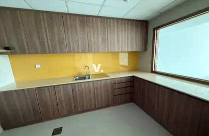 Apartment - 1 Bedroom - 2 Bathrooms for rent in DXB Tower - Sheikh Zayed Road - Dubai